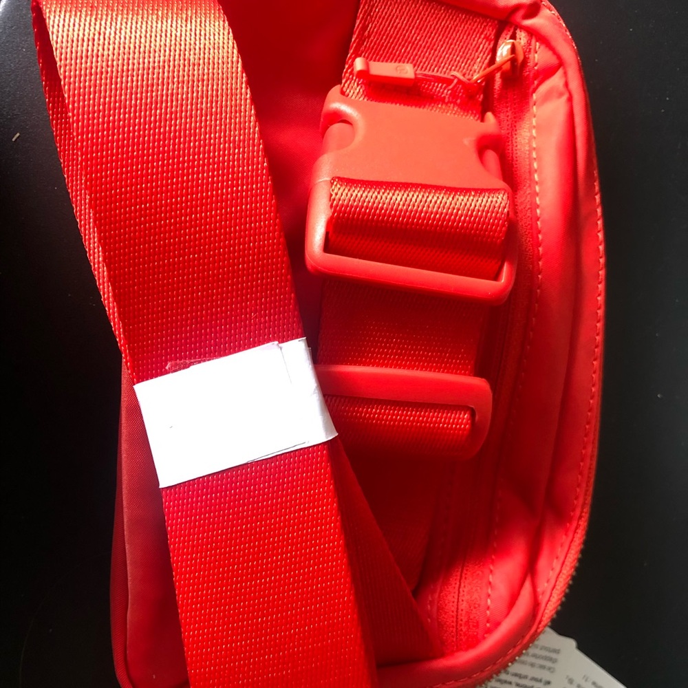 Lululemon everywhere belt bag. Autumn red